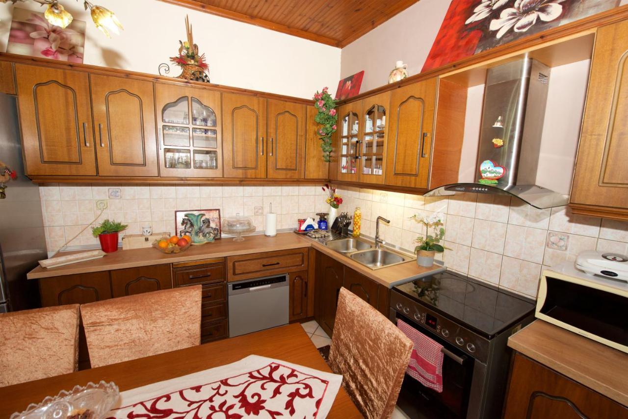 Appartement Deluxe Makrádes