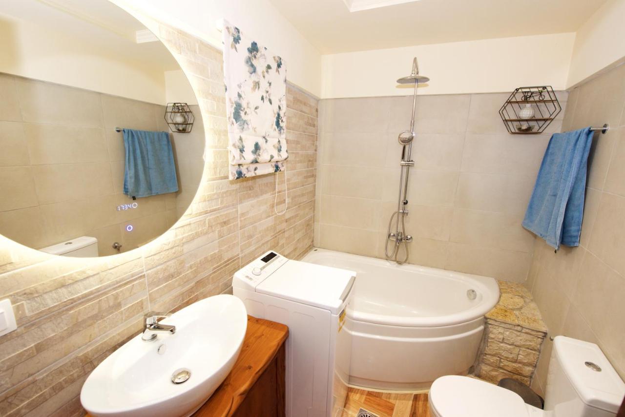 Appartement Deluxe Makrádes